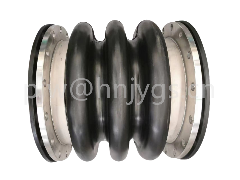 Three-sphere rubber expansion joint