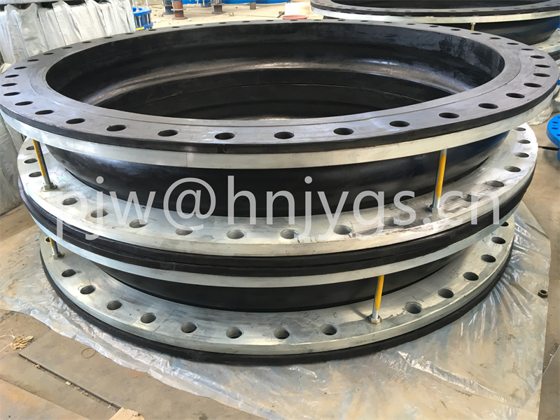 Wide arch rubber expansion joints